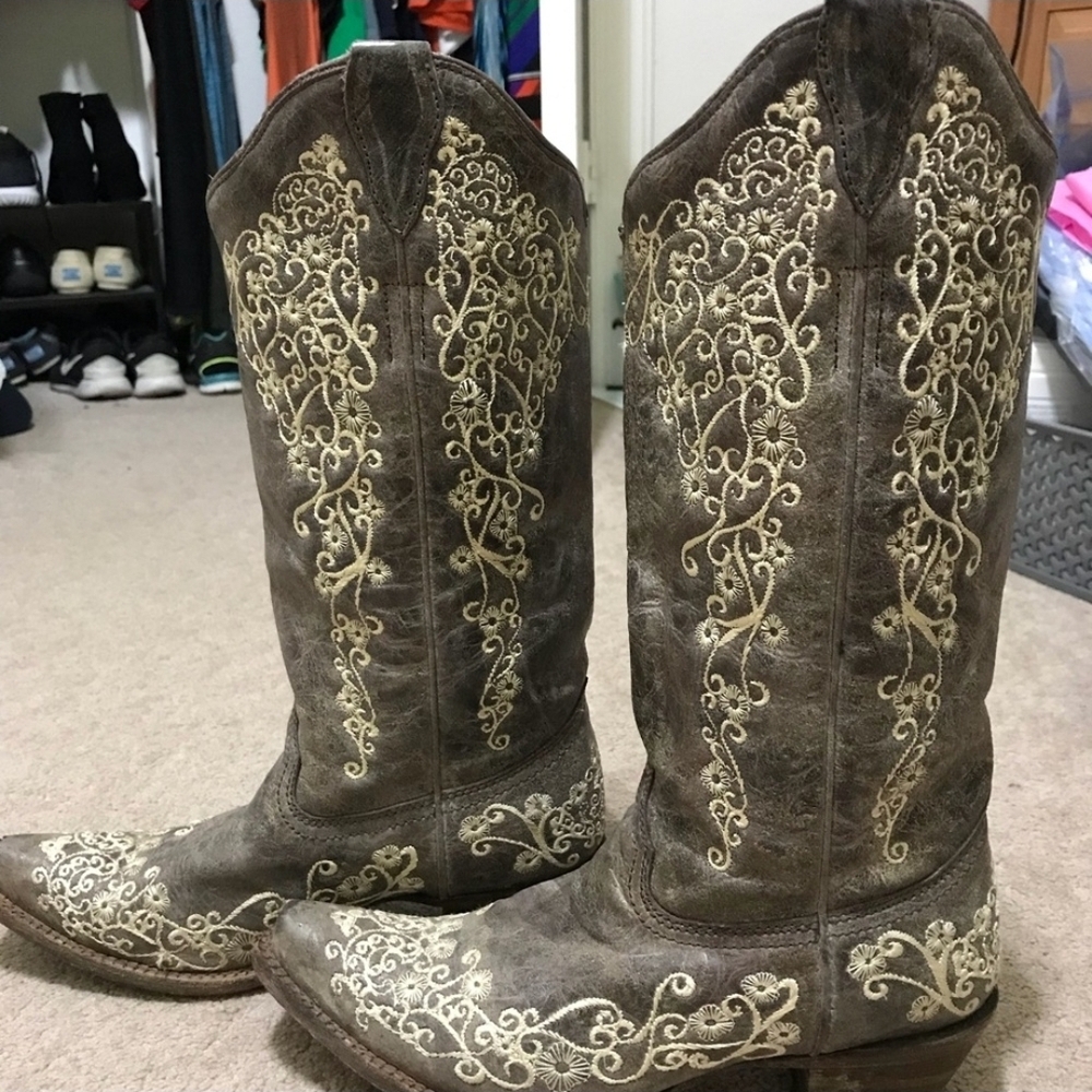 Corral Brown And Cream Embroidered Heeled Boots - image 2